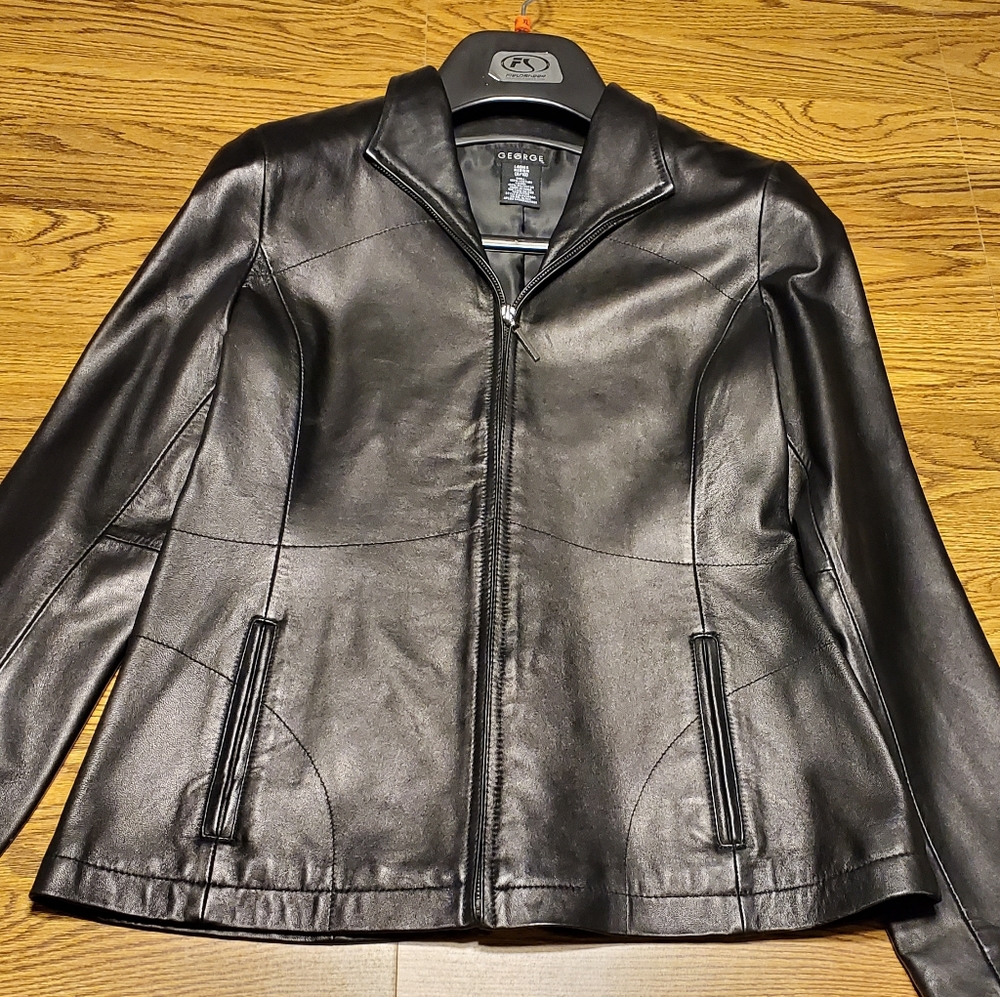 George Black Real Leather jacket.  Size Medium 8/10.